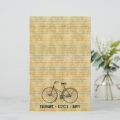 Sie plus Fahrrad entsprechen glücklichem antikem Briefpapier (Stehend Vorderseite)