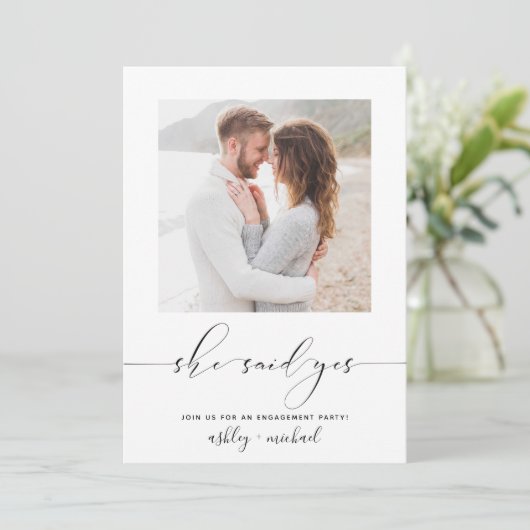 Sie sagte ja, Calligrafy Engagement Partei einlade Einladung (Stehend Vorderseite)