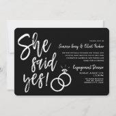 Sie sagte ja | Doppel Rings Verlobung Dinner Invit Einladung (Vorderseite)