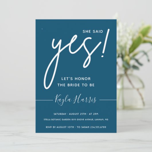 Sie sagte Ja Einfache Brautdusche Einladung (Stehend Vorderseite)