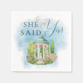 Sie sagte ja! Elegante Gazebo-Statue taubt Blume Serviette (Vorderseite)