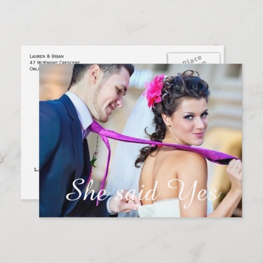Sie sagte Ja Extravagantes Foto Save the Date Ankündigungspostkarte (Vorne/Hinten)