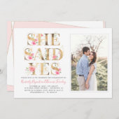 Sie sagte Ja Floral Elegantes Engagement Party Fot Einladung (Vorne/Hinten)