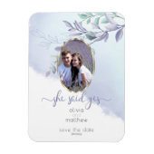 Sie sagte: Ja Floral Oval Save the Date Magnet (Vertikal)