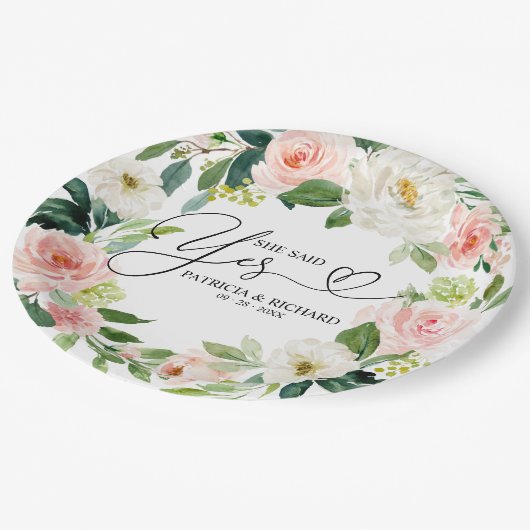 Sie sagte ja, florales Engagement Party-Platte Pappteller (Schrägansicht)