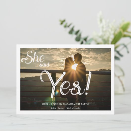 Sie sagte ja, ich bin eine neue Foto-Engagement-Pa Einladung (Stehend Vorderseite)
