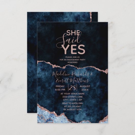 Sie sagte Ja Navy Blue Engagement Party Einladung (Vorne/Hinten)