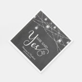 Sie sagte Ja Rustikale Chalk Engagement Party Serviette (Ecke)