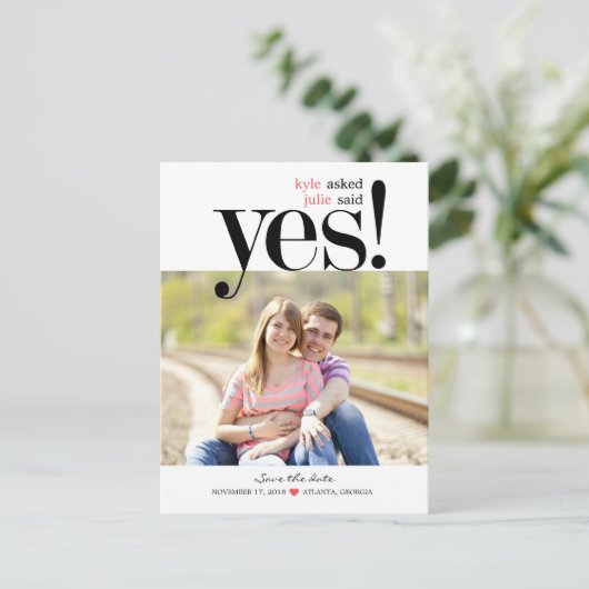 SIE SAGTE JA Save the Date Postkarte (Stehend Vorderseite)