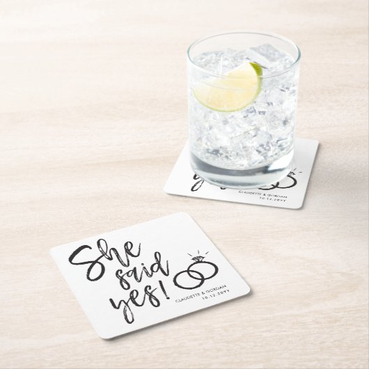 Sie sagte ja! | Skriptbuchstaben der Bereitstellun Rechteckiger Pappuntersetzer (Vor Ort)