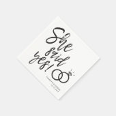 Sie sagte ja! | Skriptbuchstaben der Bereitstellun Serviette (Ecke)