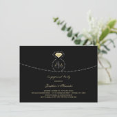 Sie sagte ja Text-Ring-Monogramm-Verlobungs-Party Einladung (Stehend Vorderseite)