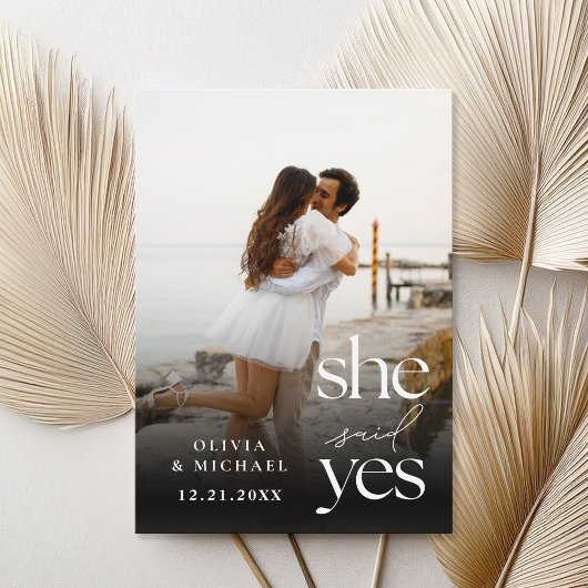 Sie sagte ja Verlobung des modernen Fotos Ankündig