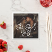 Sie sagte Ja Verlobungsfoto-Party Serviette (Beispiel)