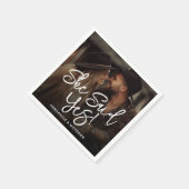 Sie sagte Ja Verlobungsfoto-Party Serviette (Ecke)