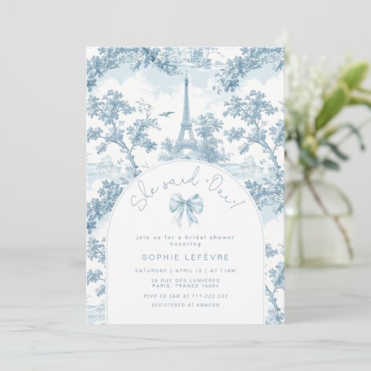 Sie sagte Oui Französisch romantisches Brautparty Einladung (Stehend Vorderseite)