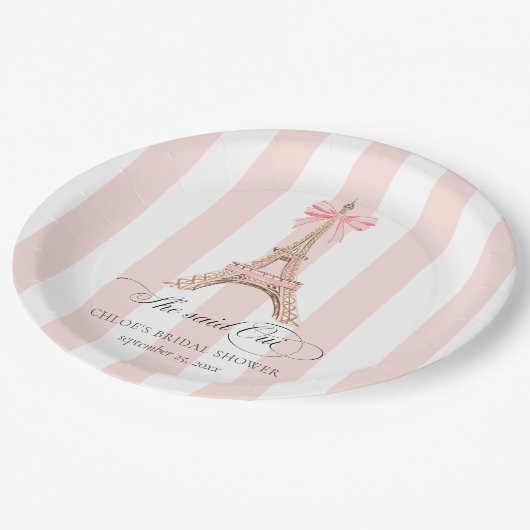 Sie sagte Oui Paris Bow Eiffel Tower BRAUTPARTY Pappteller (Schrägansicht)