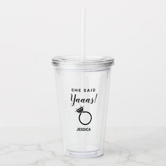 Sie sagte "Yes Engagement Party" Acryltrinkbecher (Vorderseite)