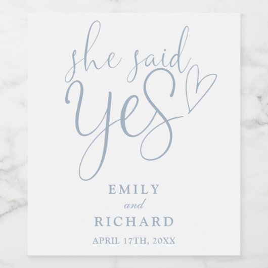 Sie sagte Yes Engagement Party Dusty Blue Weinetikett (Einzelnes Label)
