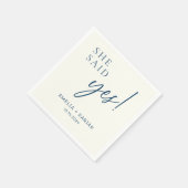 Sie sagte Yes Engagement Party Dusty Navy Serviette (Ecke)