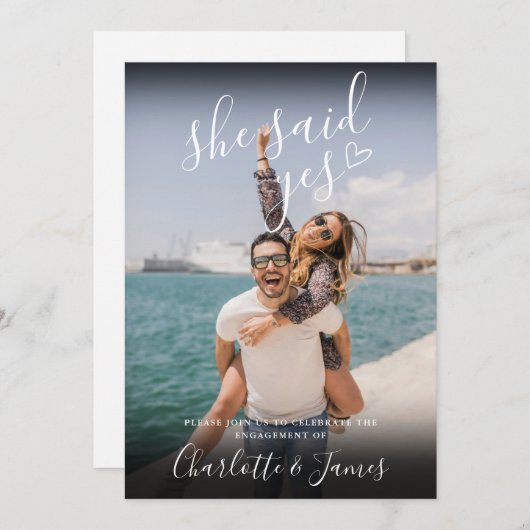 Sie sagte Yes Engagement Party Liebe Herz Foto Einladung (Vorne/Hinten)