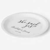 Sie sagte Yes Engagement Party Liebe Herz Pappteller (Schrägansicht)