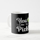Sie schauen auf Pickle Pickleball Player Funny Kaffeetasse (Vorderseite Links)
