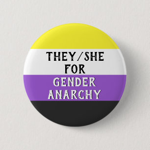 "Sie/She for Gender Mayhem Button" (auf Enby-Flag) Button
