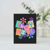 Sie/sie. LGBT+Stolz. Liebe gewinnt. Postkarte (Stehend Vorderseite)