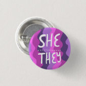 SIE/SIE Pronouns farbenfroh handschrift Lila Button (Vorne & Hinten)