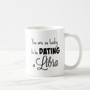 Sie sind, also glücklich verabredete zu sein eine kaffeetasse