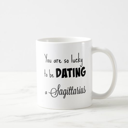 Sie sind, also glücklich verabredete zu sein einen kaffeetasse (Rechts)