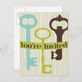 Sie sind eingeladen mit Keys und Holzkörnern Einladungspostkarte (Vorne/Hinten)
