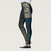 "SIE SIND GENUG: MOTIVIEREND LEGGINGS EMPFANGEN" (Links)