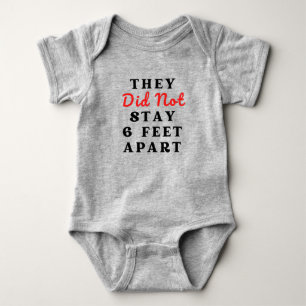 SIE SIND NICHT 6 FUSS AUSEINANDER GEBLIEBEN BABY B STRAMPLER