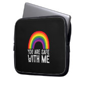 Sie sind sicher mit meinem LGBTQ-Stolz Monat Regen Laptopschutzhülle (Vorderseite Links)