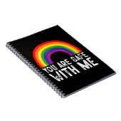 Sie sind sicher mit meinem LGBTQ-Stolz Monat Regen Notizblock (Rechte Seite)
