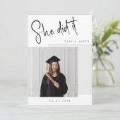 Sie tat es Foto Abschluss Einladung (Stehend Vorderseite)