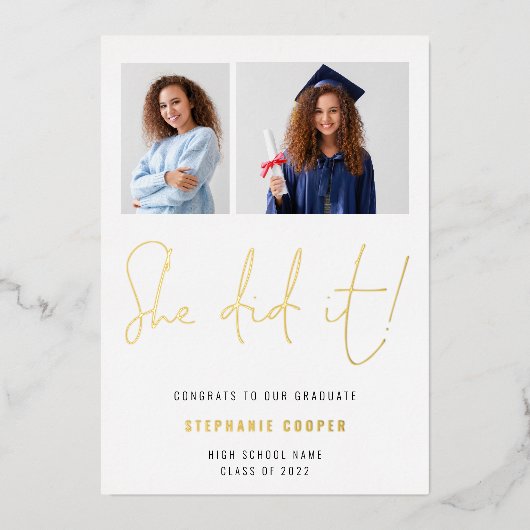 Sie tat es Grad 2022 Ankündigung 2 Foto Foil (Vorderseite)