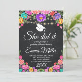 Sie tat es, mexikanischer Chalkboard-Abschluss Einladung (Stehend Vorderseite)