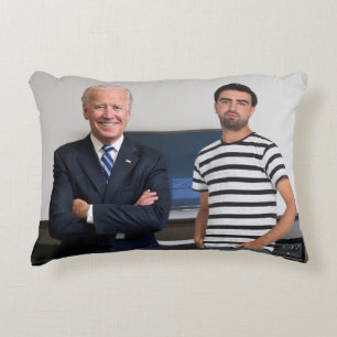 Sie treffen Präsident Joe Biden   Foto hinzufügen Dekokissen