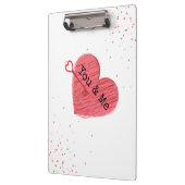 Sie und ich Modernes Rotes Herz mit einem wichtige Klemmbrett (Links)