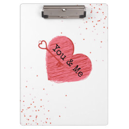 Sie und ich Modernes Rotes Herz mit einem wichtige Klemmbrett