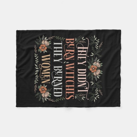 Sie verbrannten keine Hexen, sie verbrannten Fraue Fleecedecke (Vorderseite (Horizontal))