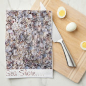 Sie verkauft Muscheln durch das Seeufer-Tuch Geschirrtuch (Viertel Falte)