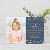 Sie Verlasst ein wenig Sparkle KINDERGEBURTSTAG IN Einladung (Stehend Vorderseite)