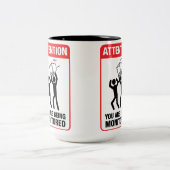 Sie werden - Büro Humor überwacht Zweifarbige Tasse (Mittel)