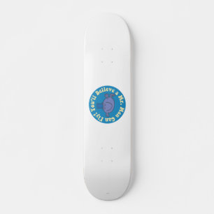 Sie werden glauben, dass ein Herr Mann fliegen kan Skateboard