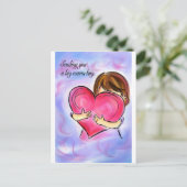 Sie werden in einer warmen Umarmung begleitet. Postkarte (Stehend Vorderseite)