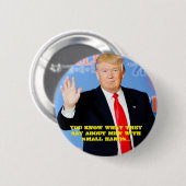 Sie wissen, was sie über Männer mit den kleinen Button (Vorne & Hinten)